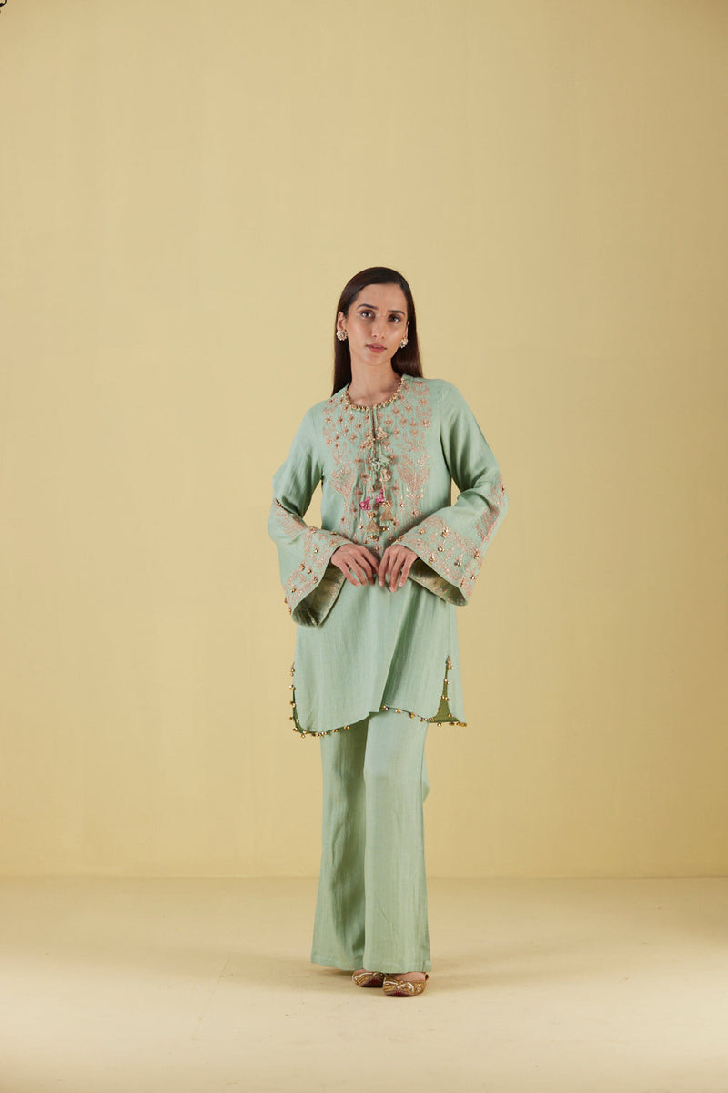 Zuri Kashmiri Kurta Set- RTS