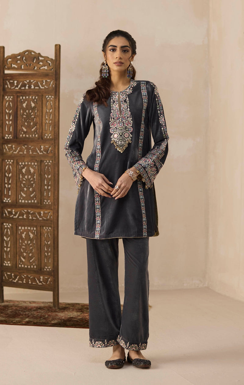 Khubani Kashmiri Kurta Set