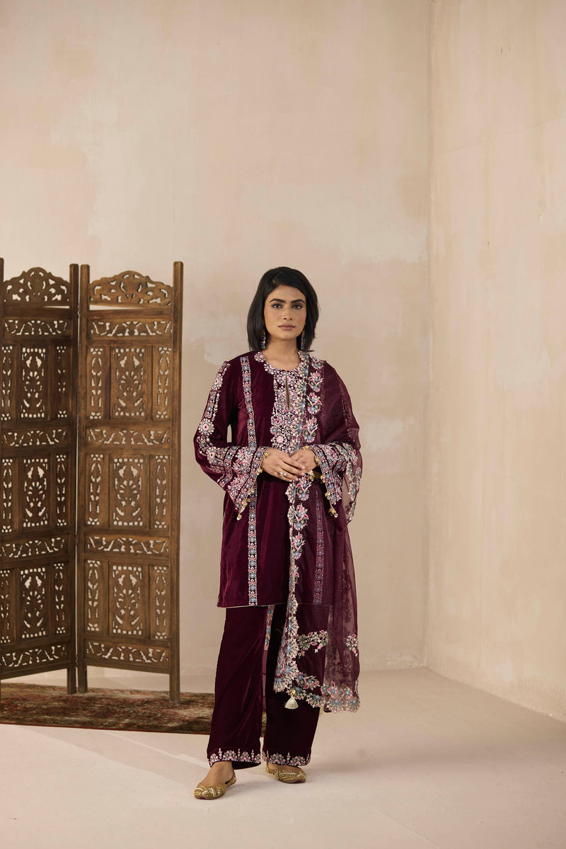 Khubani Kashmiri Kurta Set