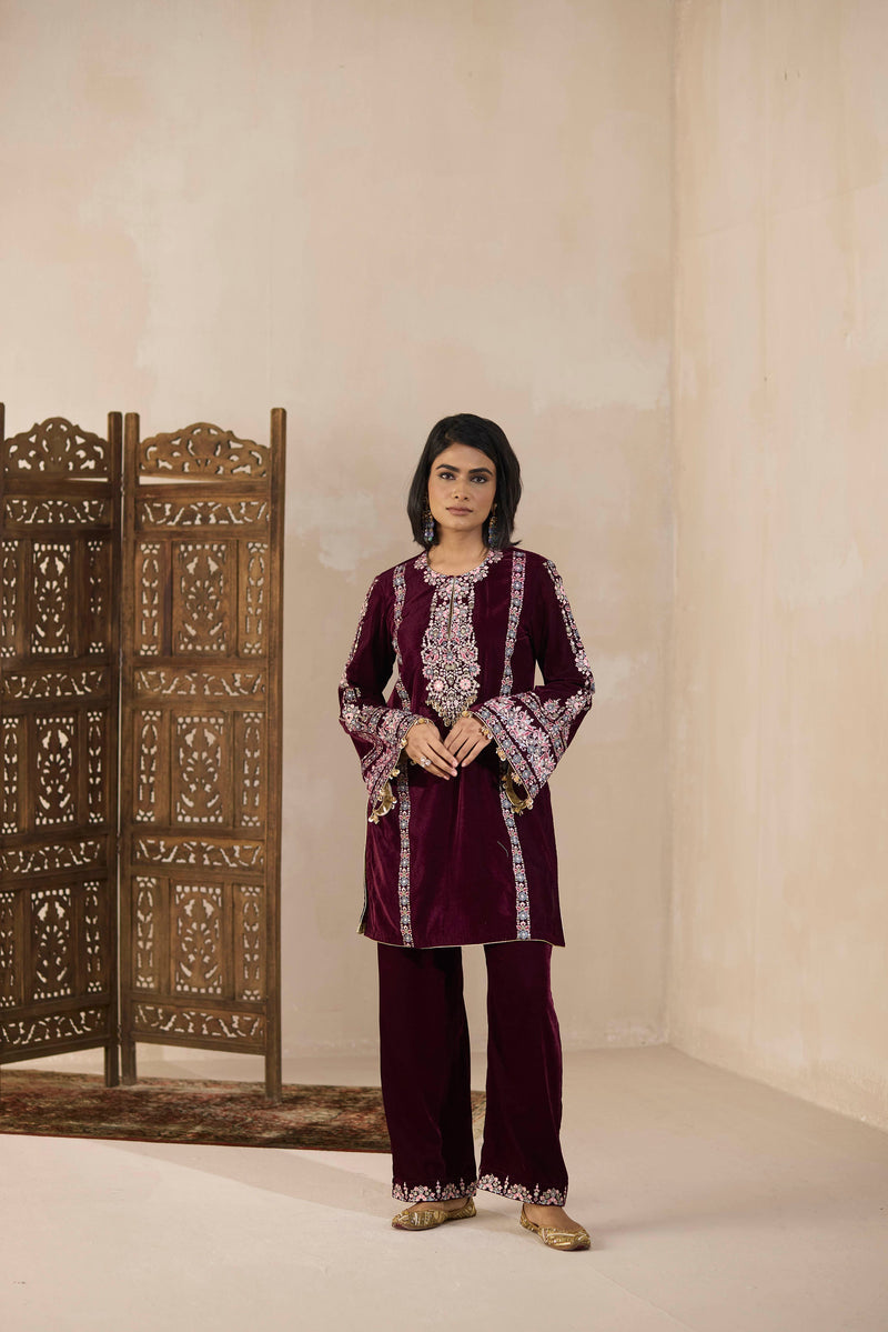 Khubani Kashmiri Kurta Set