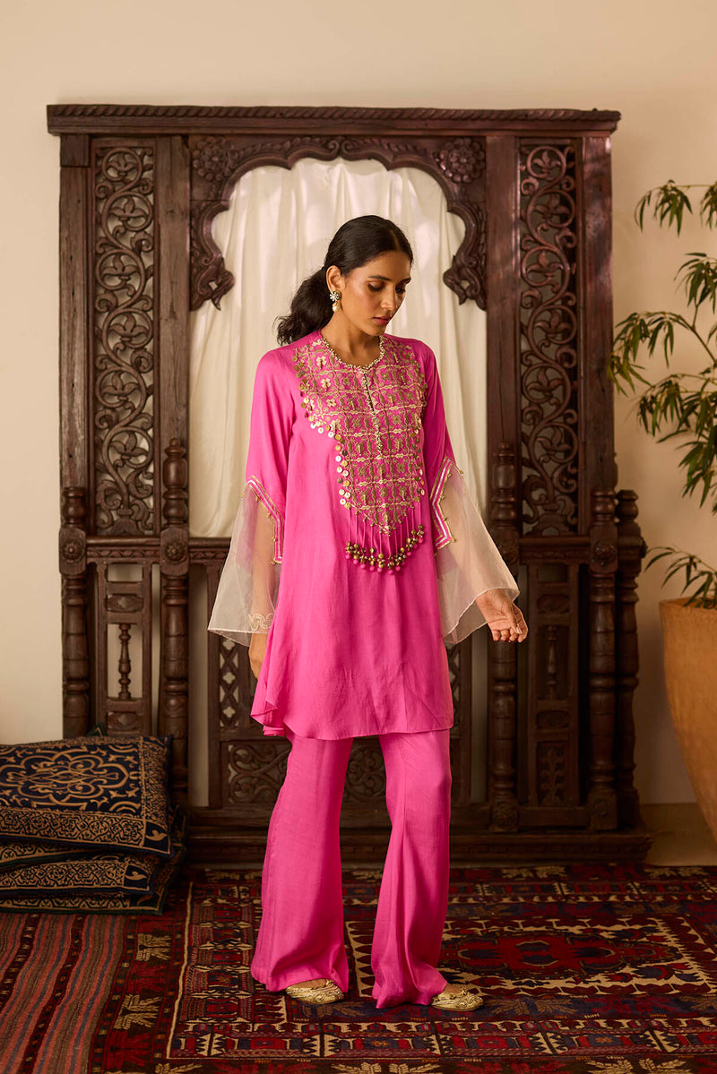 Leher Hot Pink Kali Suit Set