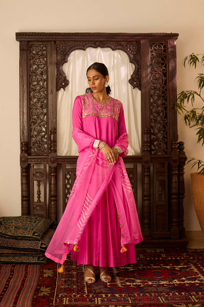 Leher Hot Pink Long kali Suit Set