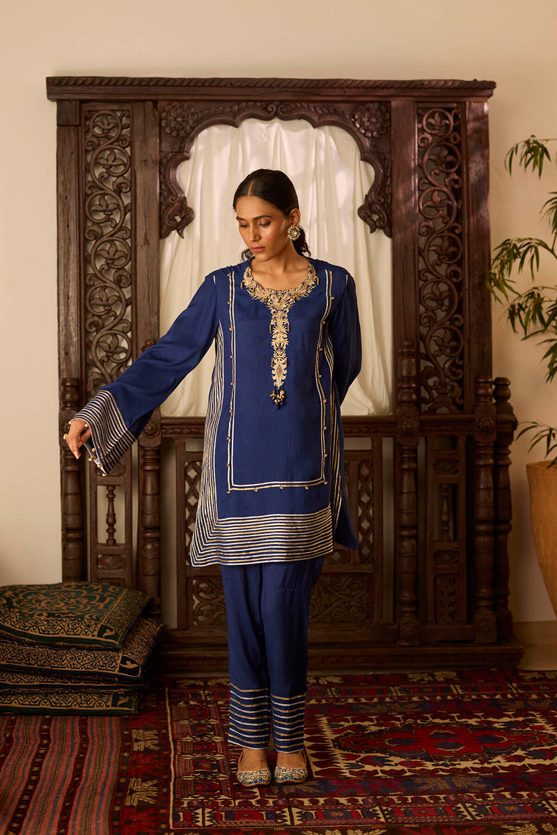 Leher Navy Blue Kashmiri Kurta Set