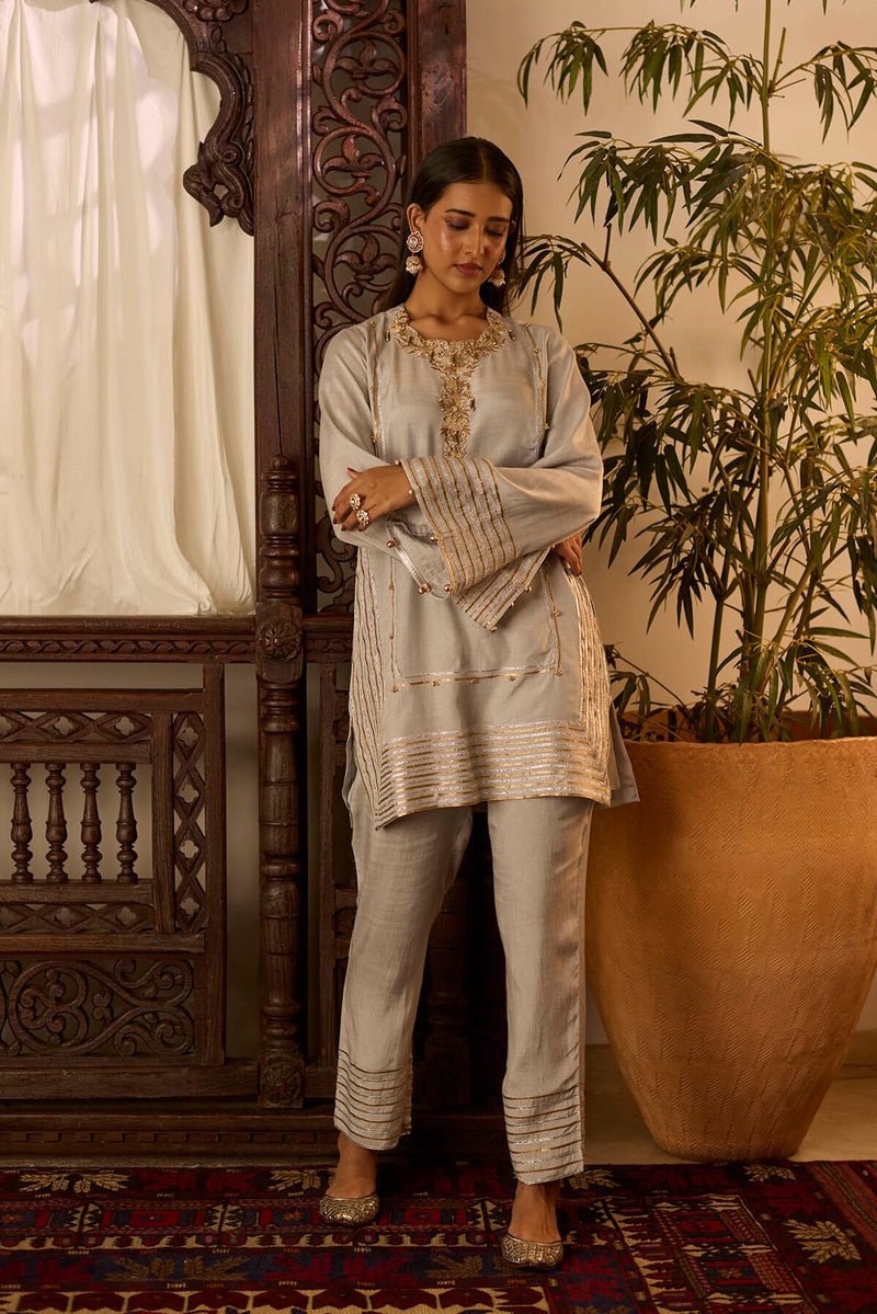 Leher Silver Grey Kashmiri Kurta Set