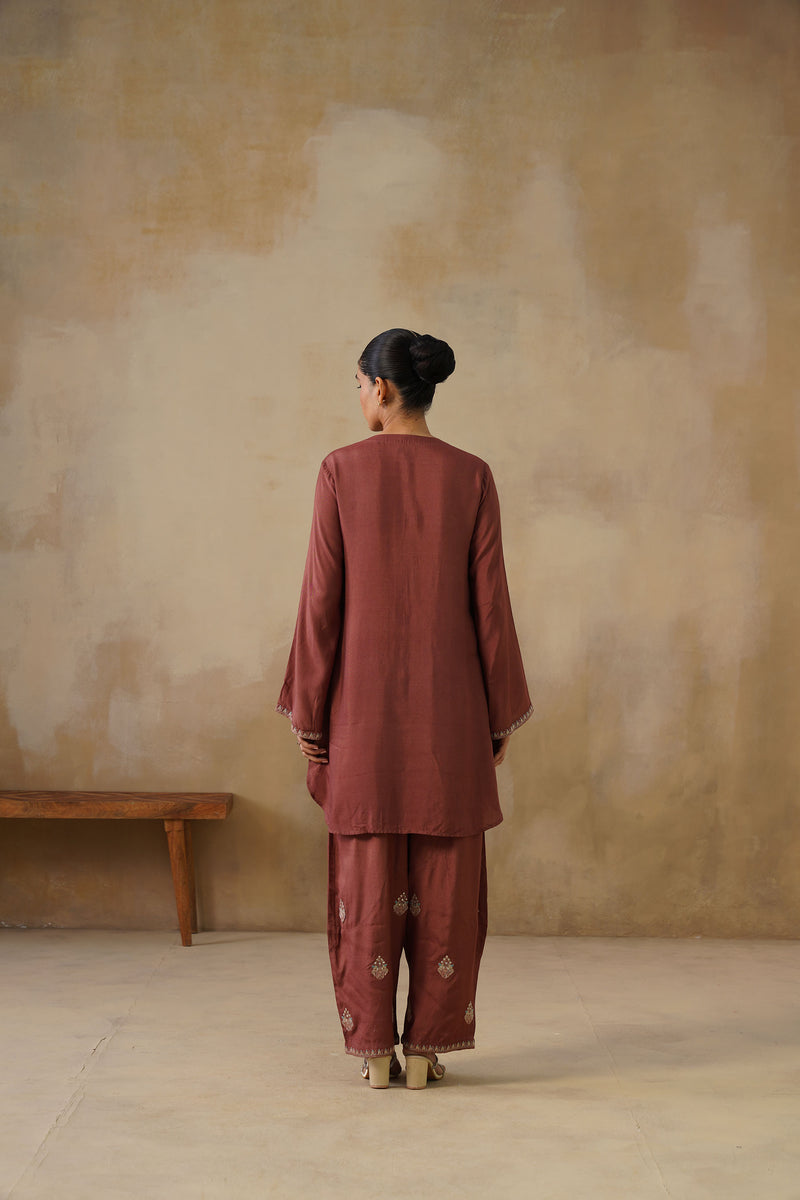 Noor Brown Kashmiri Kurta Set with Dupatta