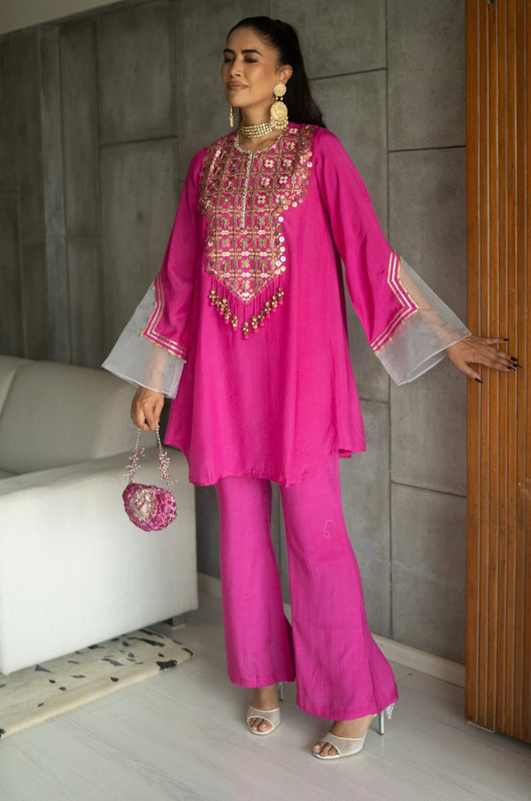 Leher Hot Pink Kali Suit Set