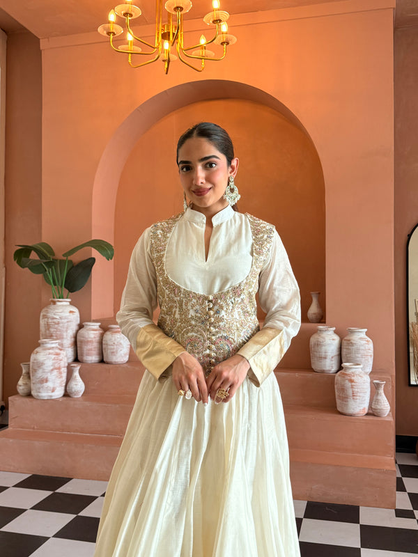 Zyra Off White Waistcoat Suit Set with Dupatta