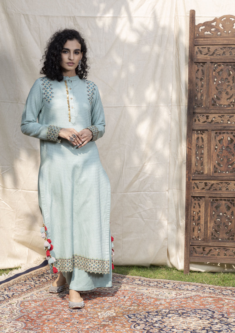 Avani Straight Suit Set